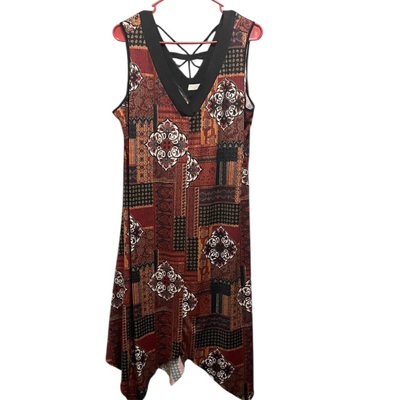 Perceptions Dresses & Skirts - Perceptions Asymmetrical Dress with Black and Burgundy Patterns